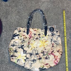 NWT Large fresh and floral tote bag